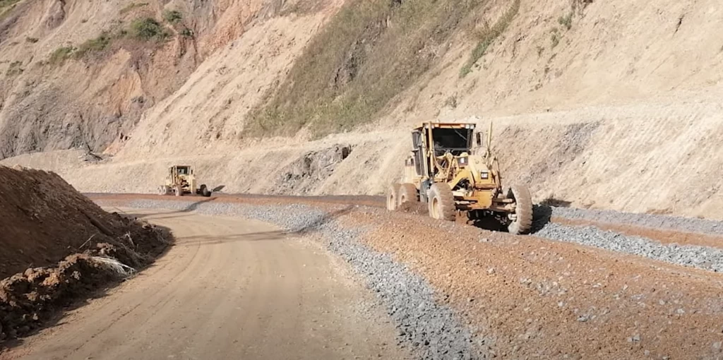 当局、国道13号線北側の改修と通行料徴収計画に合意